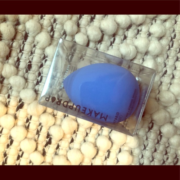 Makeup drop sponge - Picture 2 of 2